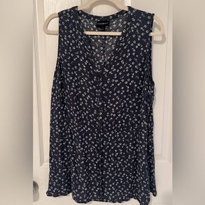 LANE BRYANT flower top